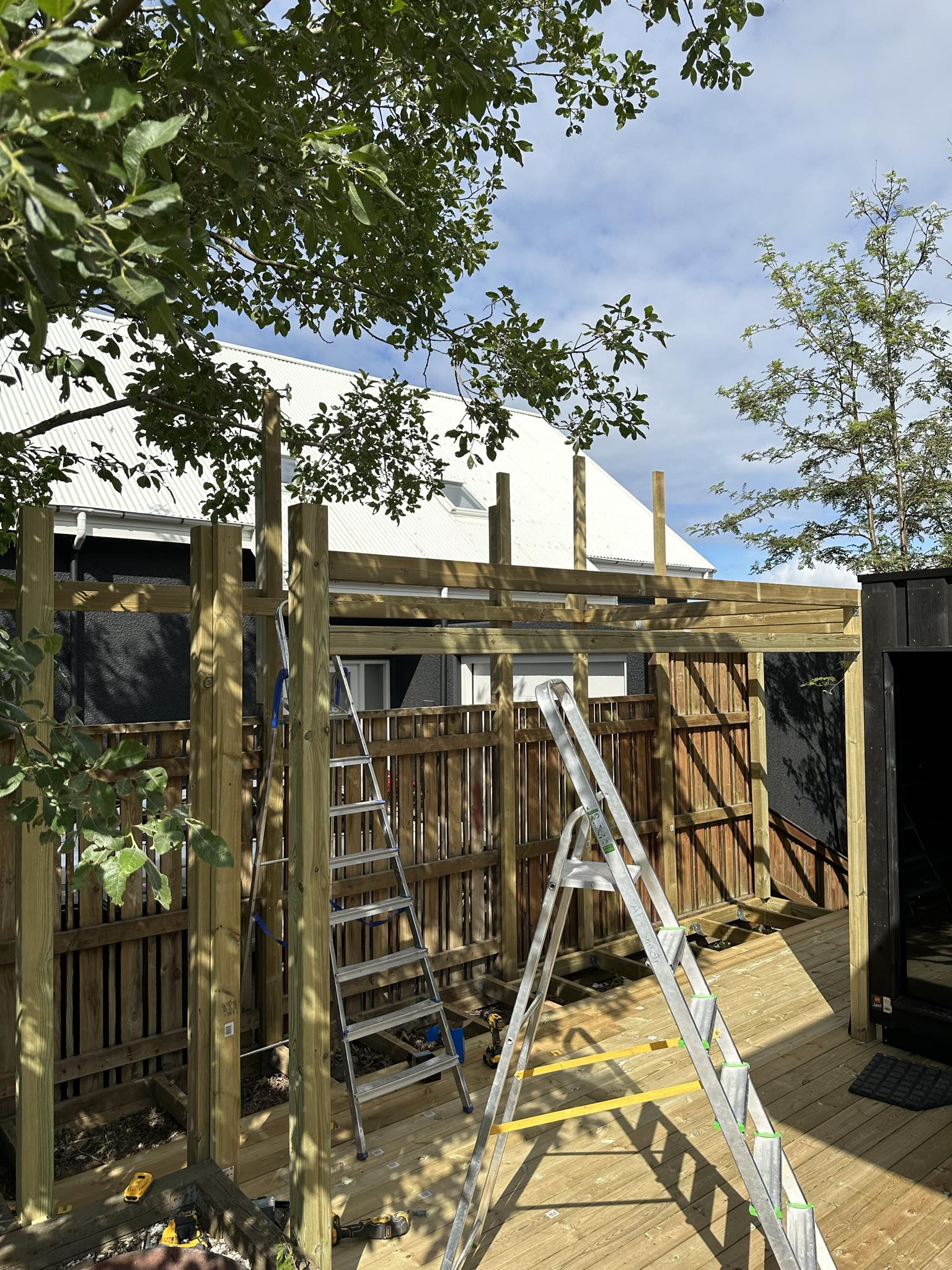 b5f35d2b-b1b2-485c-8335-cd069a89ec11